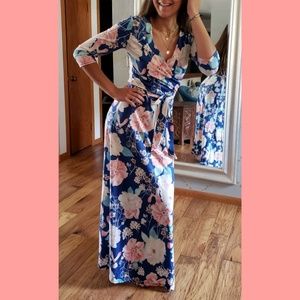 🌺🌷🌸Beautiful long flowy dress🌸🌷🌺